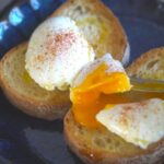 ポーチドエッグの作り方　【簡単卵レシピ】