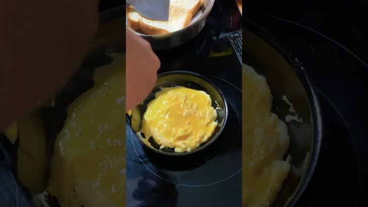 【オムレツ】卵ひとつで簡単に美味しいオムレツ #オムレツ #かんたんレシピ #鉄フライパン #卵料理 #shortvideo